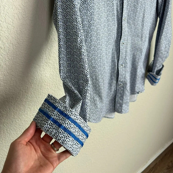 Robert Graham Long Sleeve Button Down Shirt Size Small Blue White Flip Cuff - Picture 4 of 9